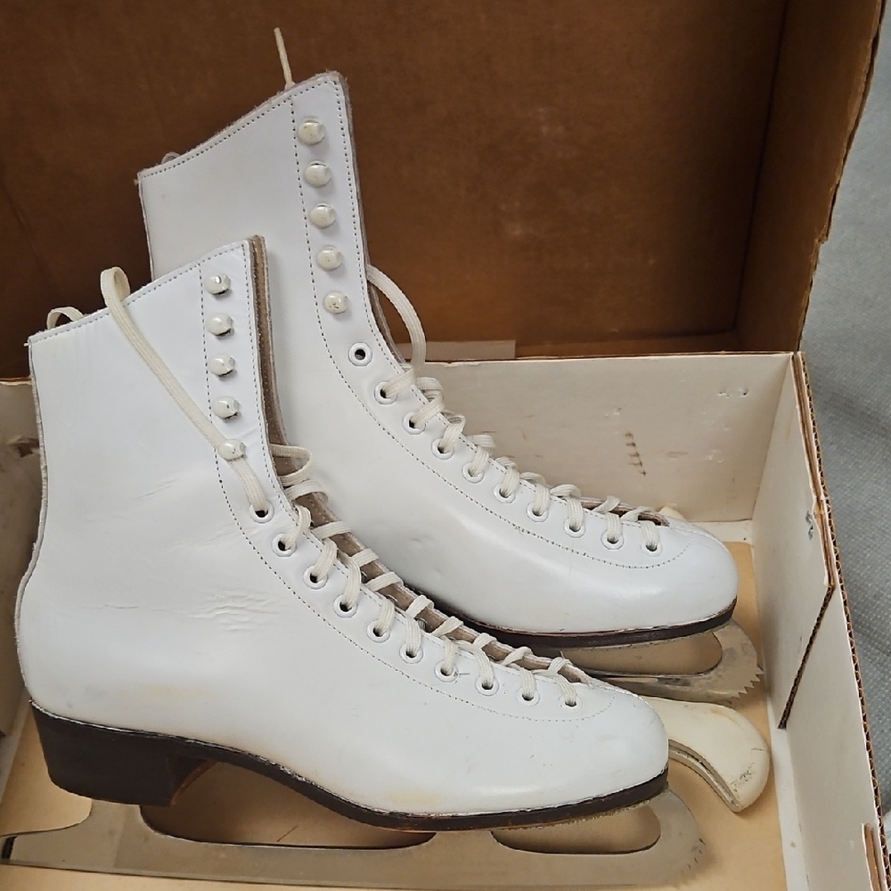 Riedel White Women's Skates